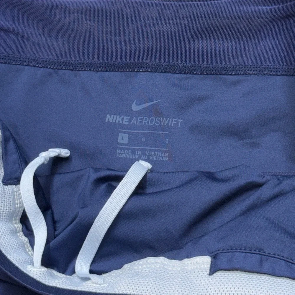 Nike item excellent